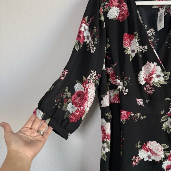 Torrid Womens Floral Georgette Wrap Tunic Blouse Top Size 2X Waterfall Front NWT - Picture 9 of 16